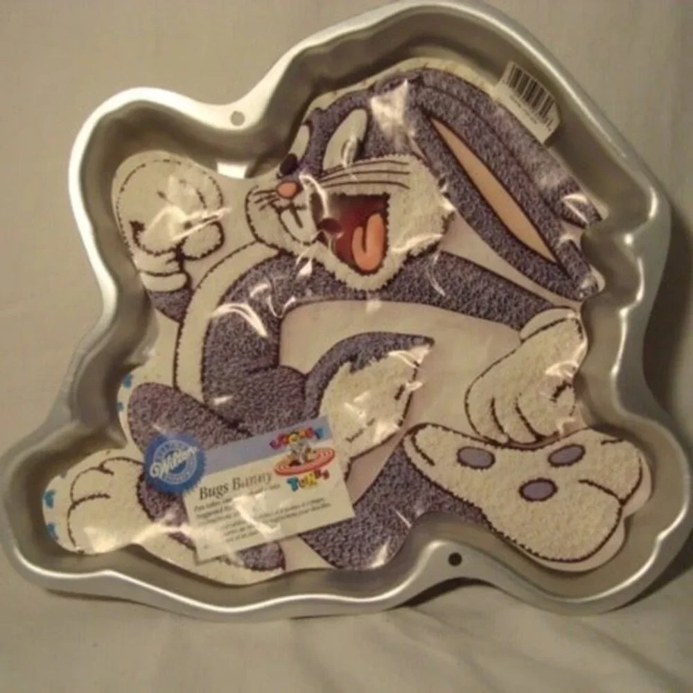 Bugs Bunny Cake Pan Wilton Mold 1996